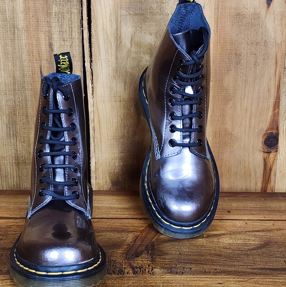 Dr. Martens Pewter Spectra - Picture 2 of 9